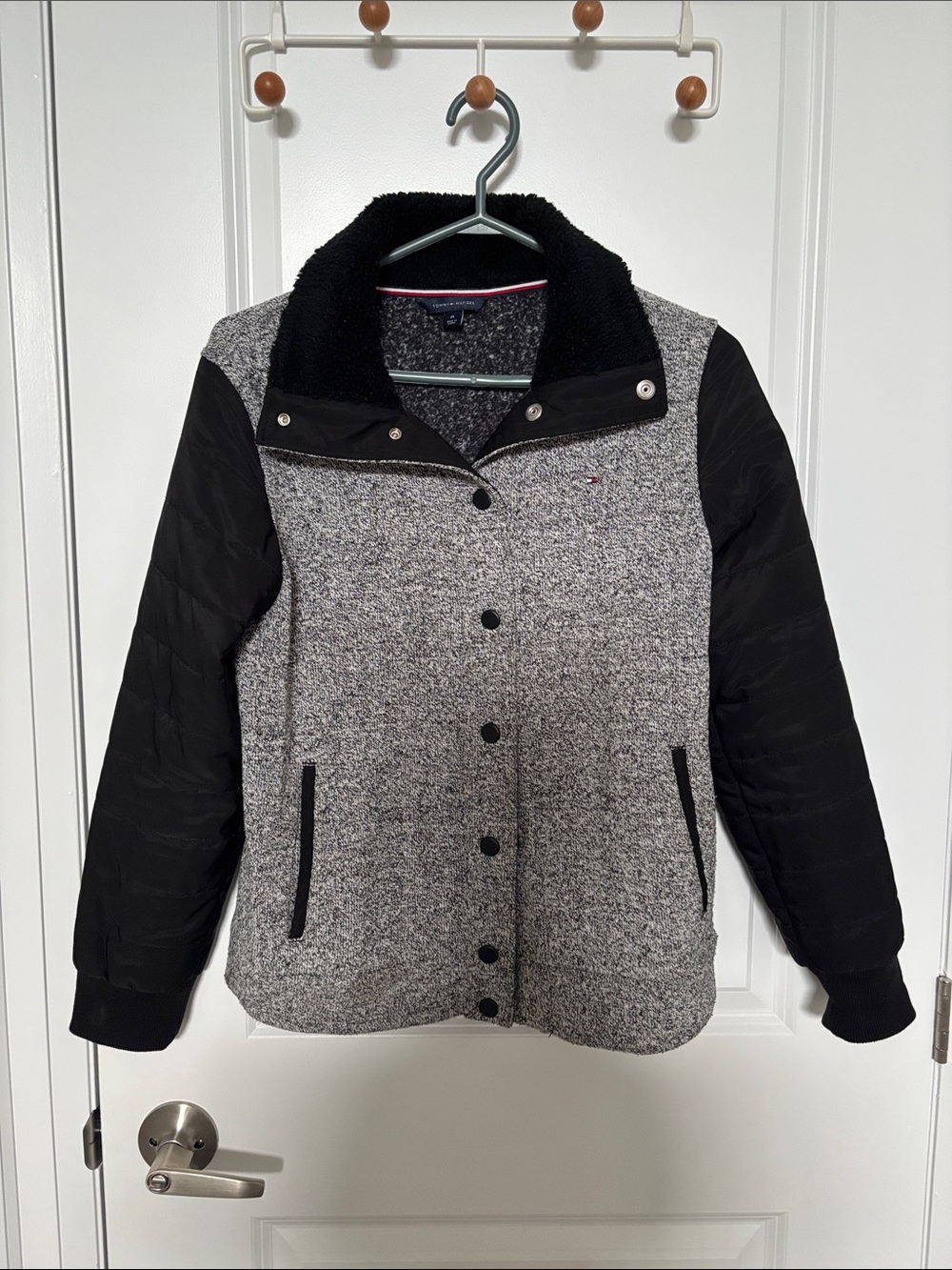 Tommy Hilfiger Gray Heather Body with Black Quilted Sleeve Puffer Jacket